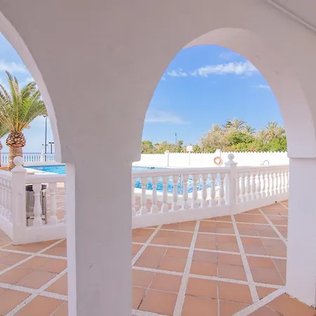 Sea Front Carvajal Apartment *
